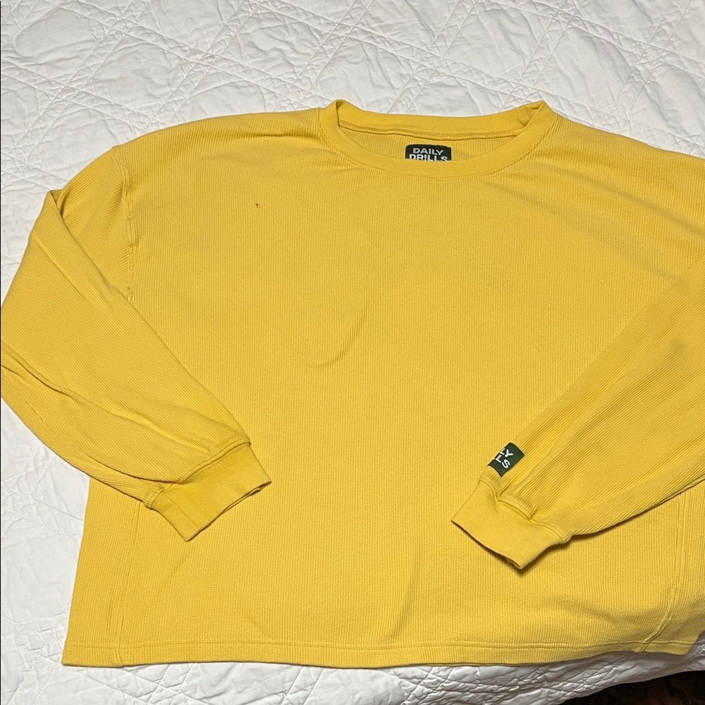 XS/S Daily Drills Thermal long sleeve top /pant SET in yellow - Picture 2 of 16